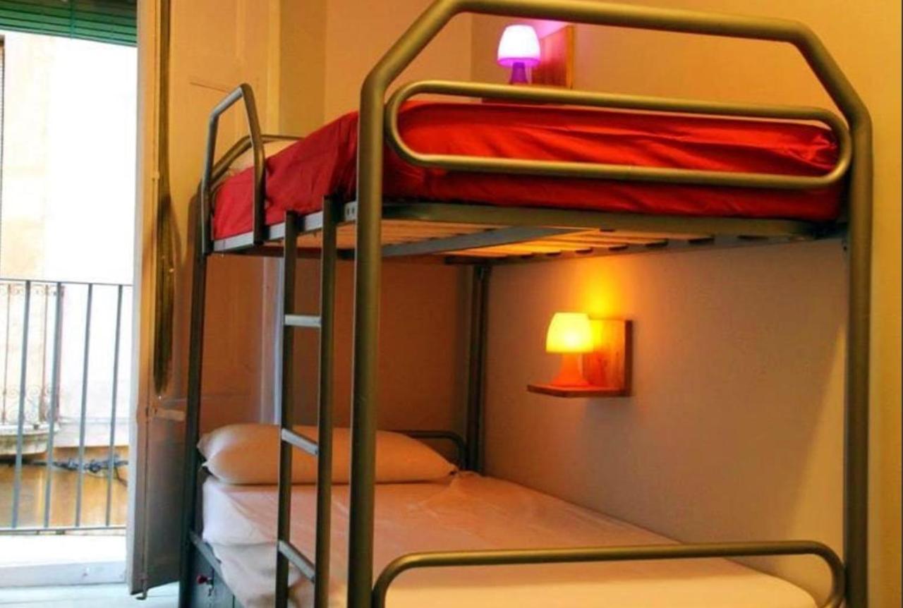 La Nau Rooms Tarragona Bagian luar foto